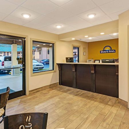 Days Inn By Wyndham Cherokee Near Casino Exteriör bild