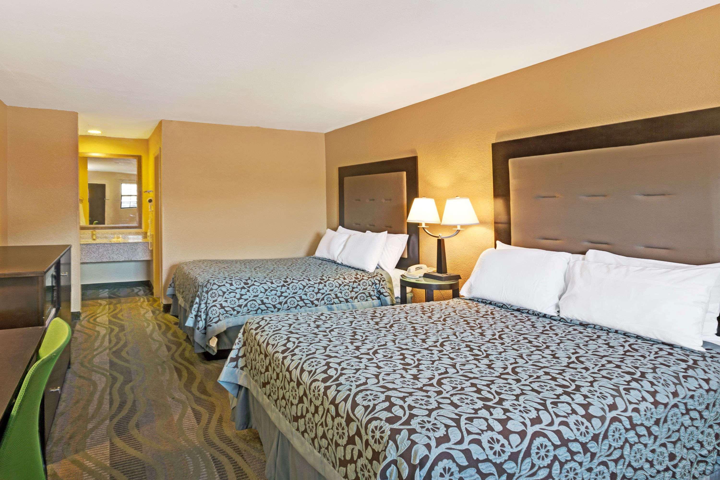 Days Inn By Wyndham Cherokee Near Casino Exteriör bild