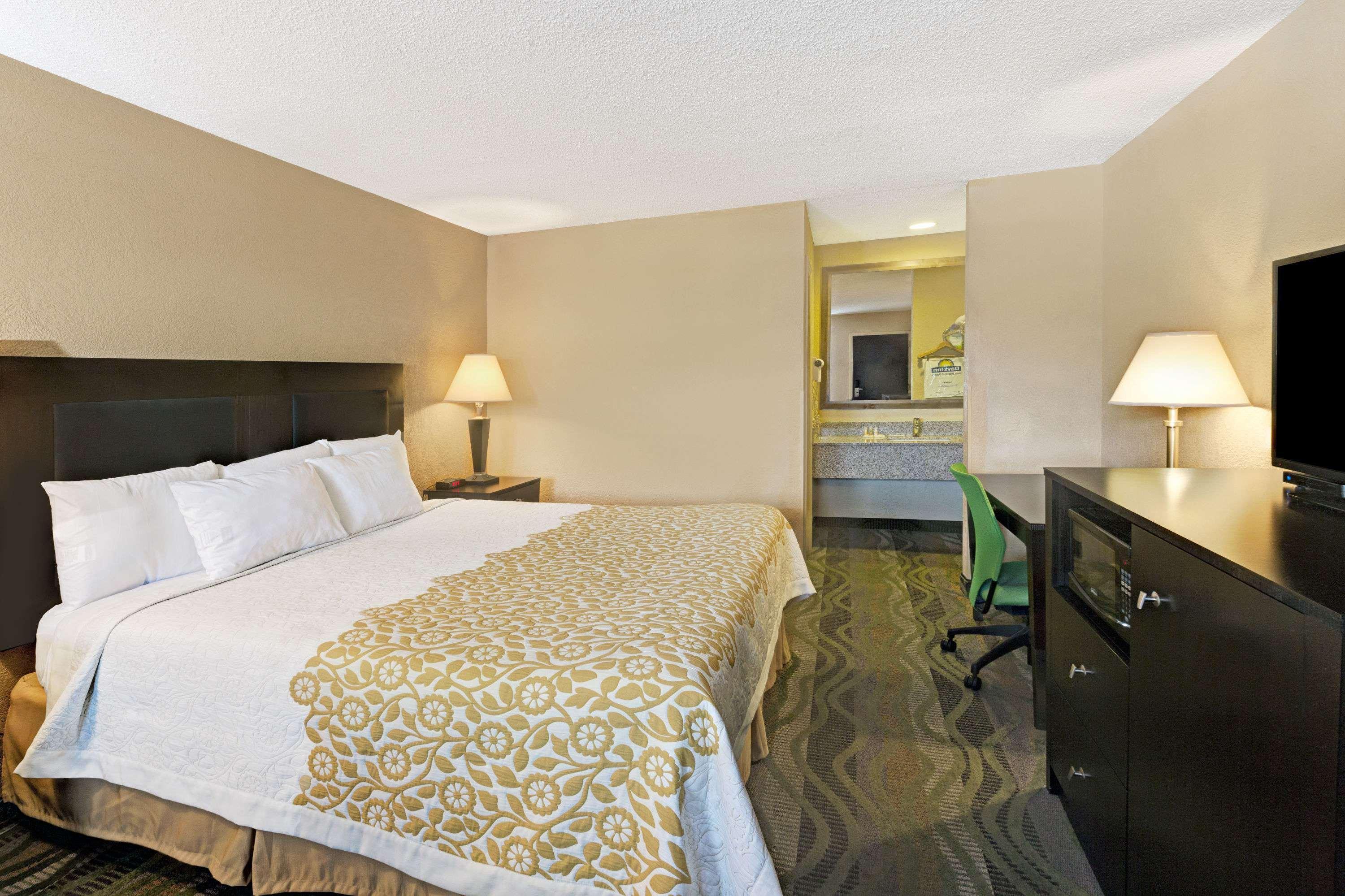 Days Inn By Wyndham Cherokee Near Casino Exteriör bild