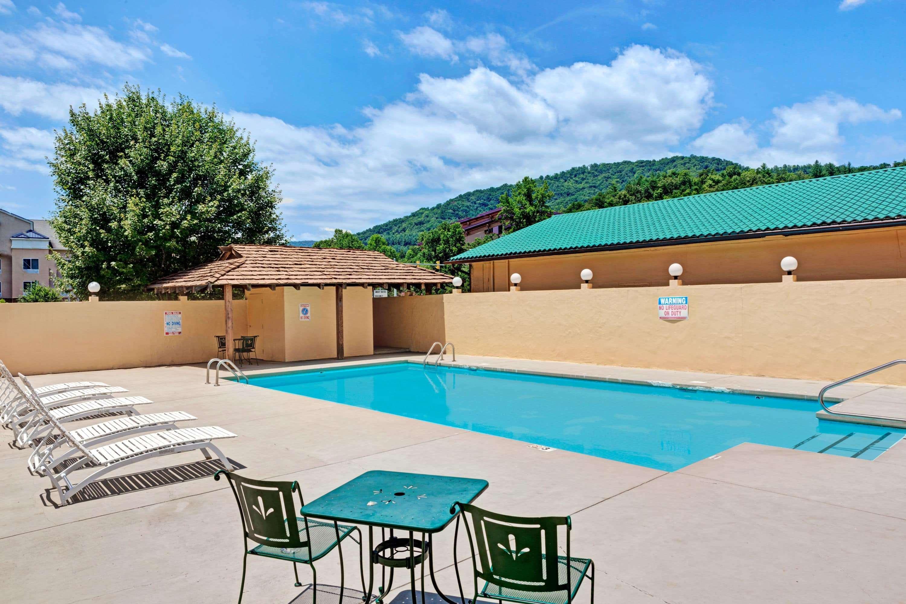 Days Inn By Wyndham Cherokee Near Casino Exteriör bild