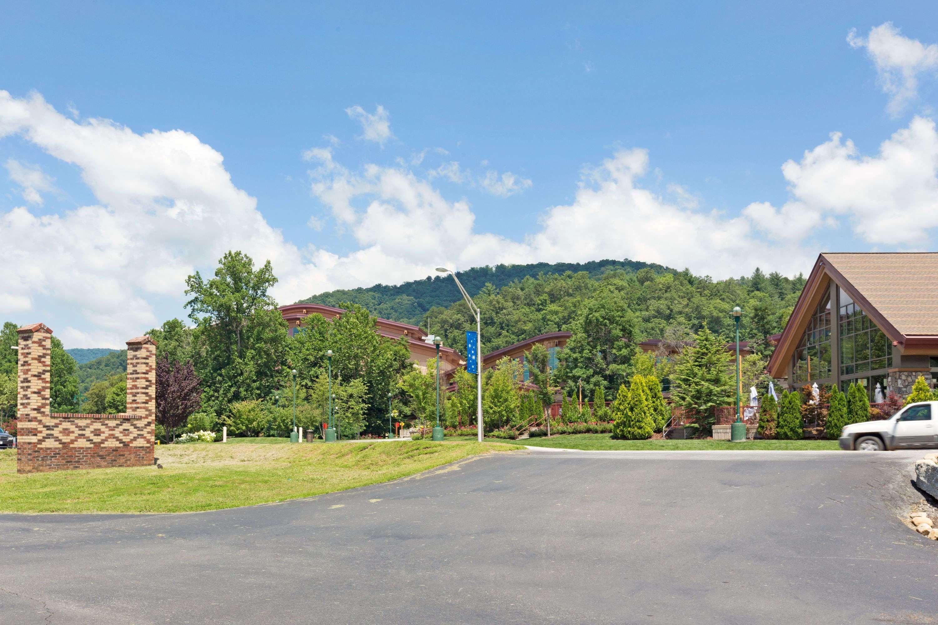 Days Inn By Wyndham Cherokee Near Casino Exteriör bild
